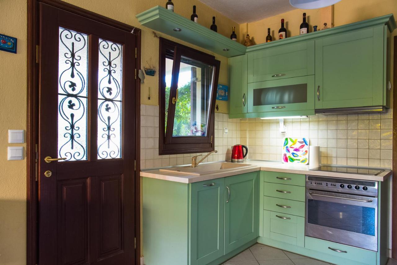 Seasidelongo Houses 1 Min From The Beach Of Nikiti Екстер'єр фото