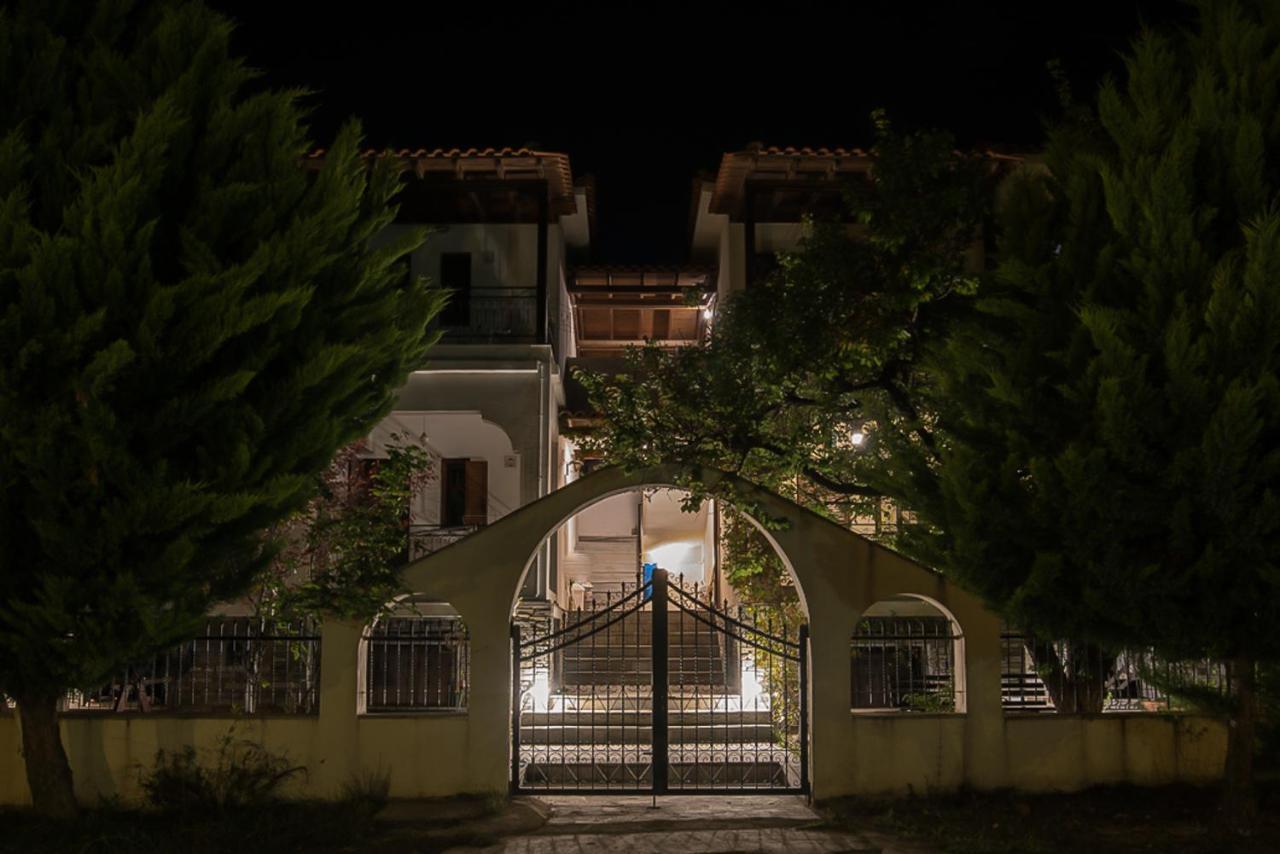 Seasidelongo Houses 1 Min From The Beach Of Nikiti Екстер'єр фото
